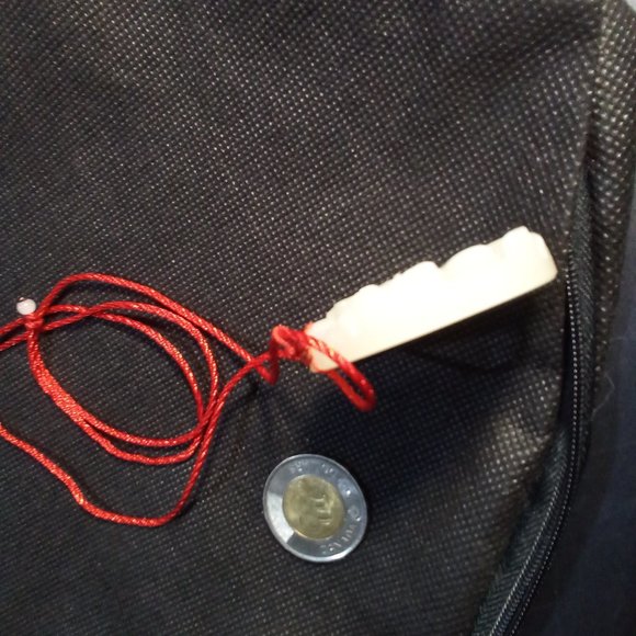 Lion jade pendant - Picture 4 of 4